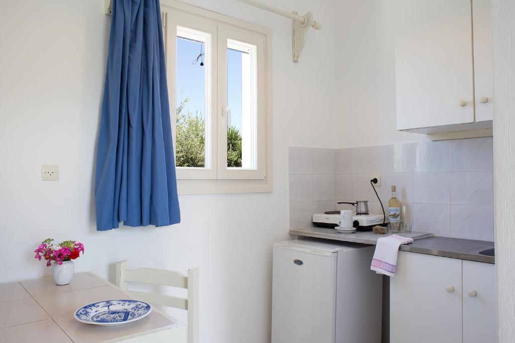 Marili Apartments Studios Parasporos Room photo