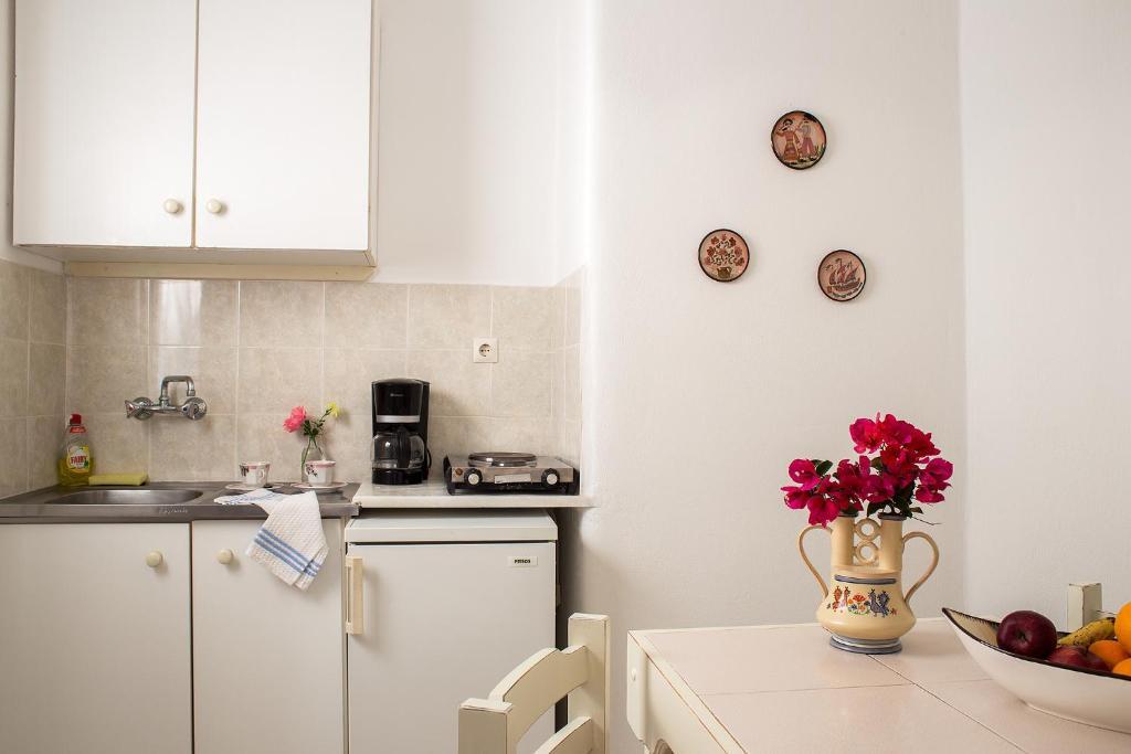 Marili Apartments Studios Parasporos Room photo