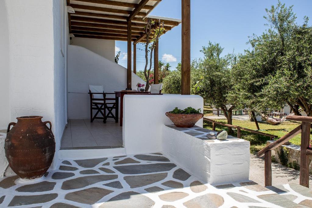 Marili Apartments Studios Parasporos Exterior photo
